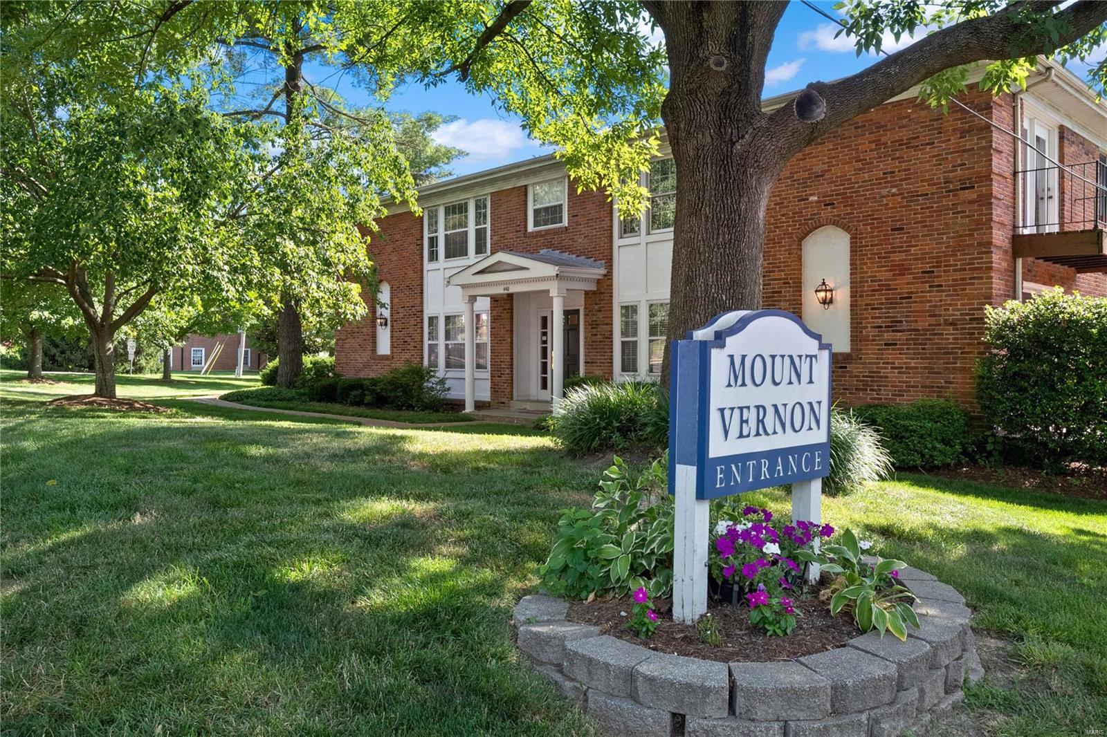 440 North Sappington Road, Unit D Glendale, MO 63122 - Photo 2 of 20