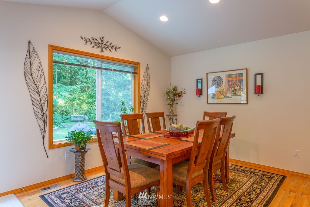 11104 Chain Lake Road Snohomish, WA 98290 - Photo 5 of 14