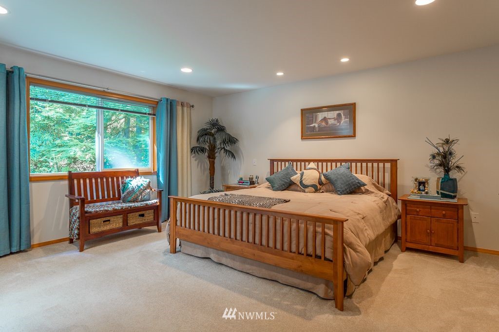 11104 Chain Lake Road Snohomish, WA 98290 - Photo 10 of 14