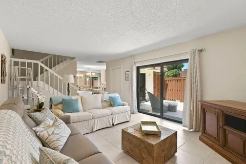 $3,950 | 3900 Southeast County Line Road, Unit 22A, Jupiter, FL 33469