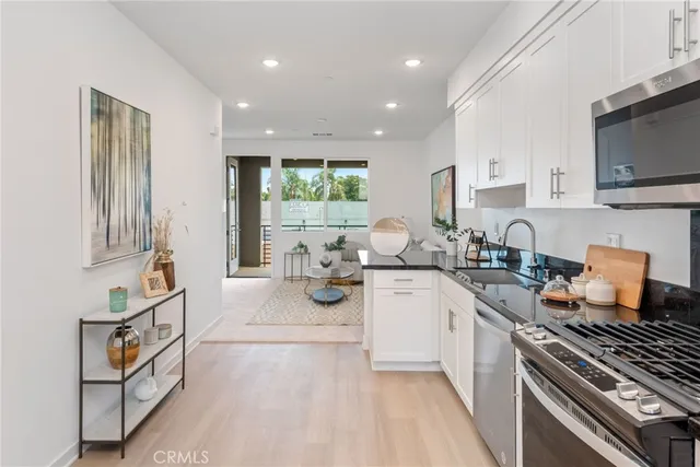 $441,990 | 1176 East Santo Antonio Drive, Colton, CA 92324