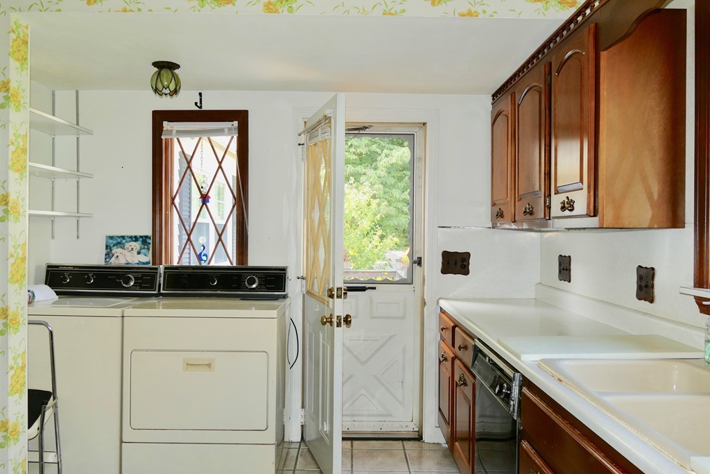26 Ridgeway Street Quincy, MA 02170 - Photo 14 of 30 Gallery Image 14
