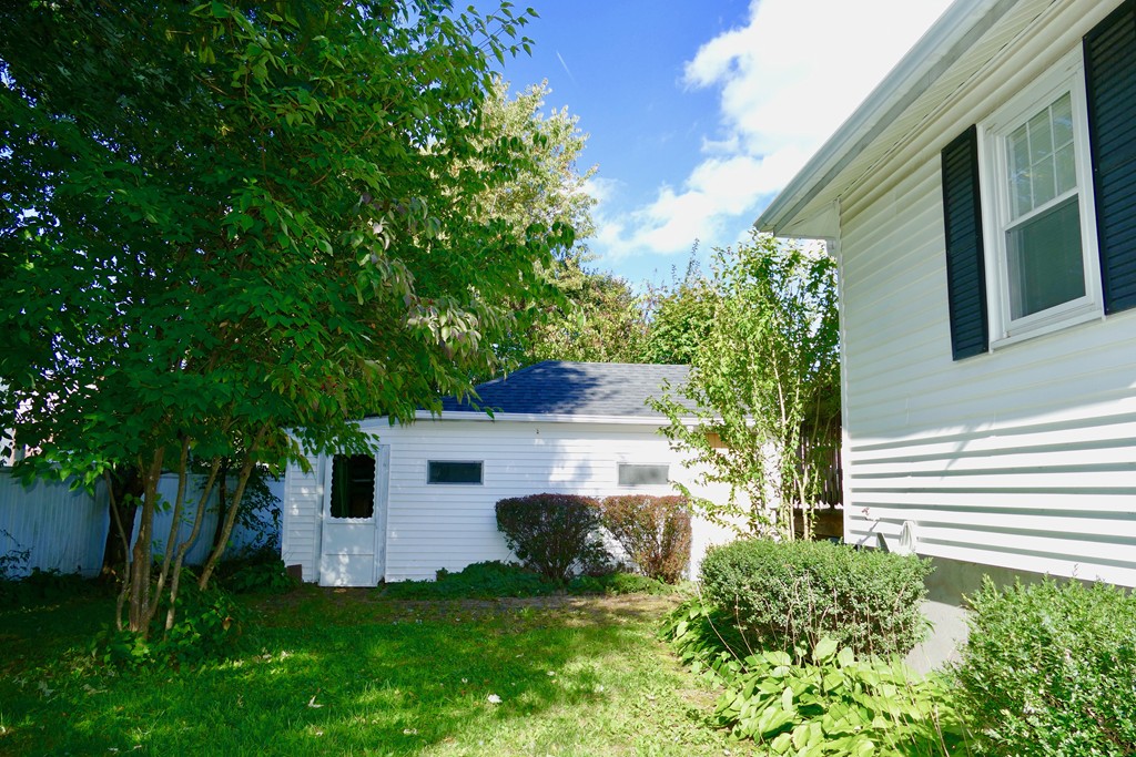 26 Ridgeway Street Quincy, MA 02170 - Photo 8 of 30 Gallery Image 8