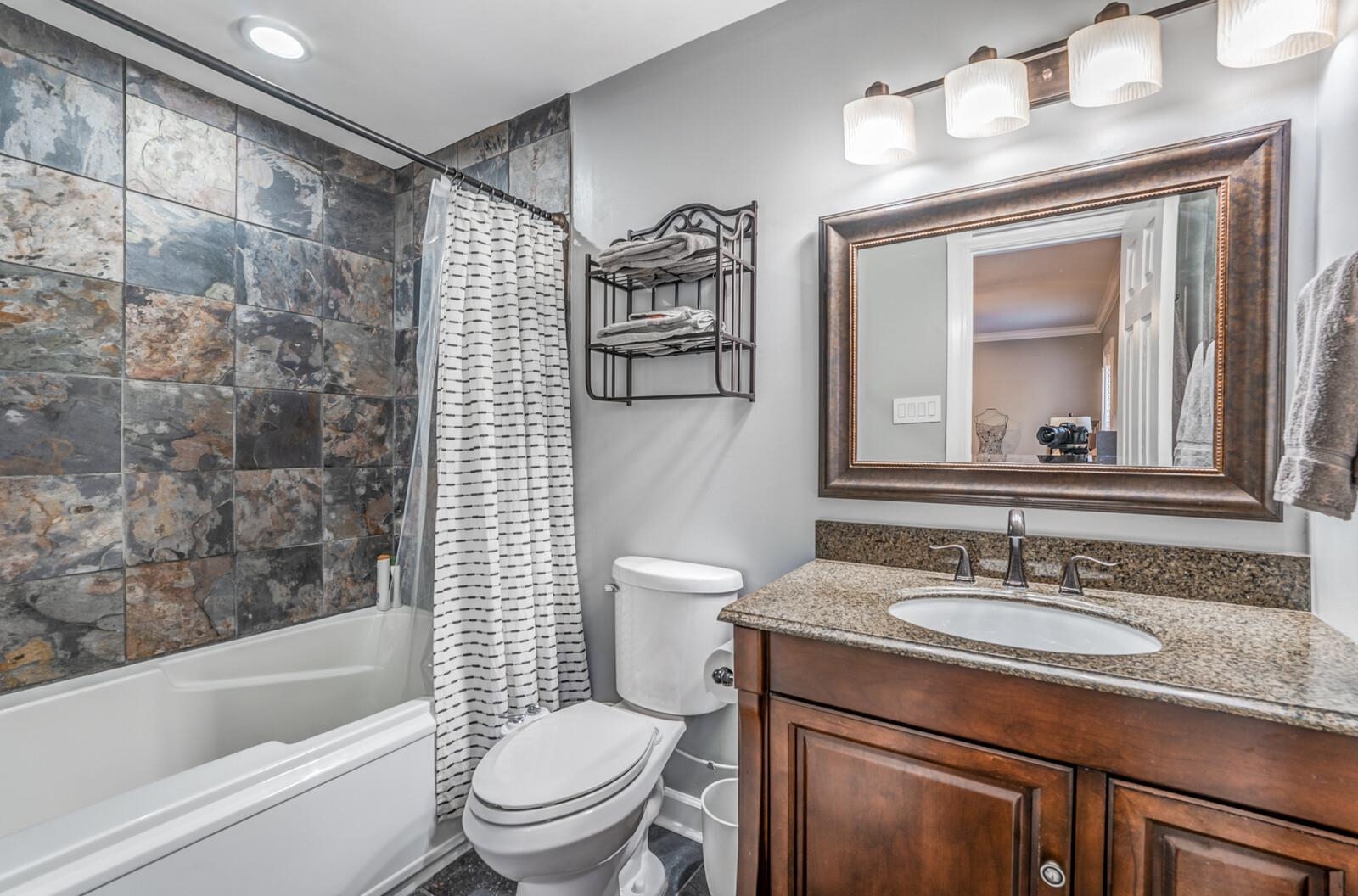5718 Quince Road, Unit 2 Memphis, TN 38119 - Photo 13 of 25 Gallery Image 13