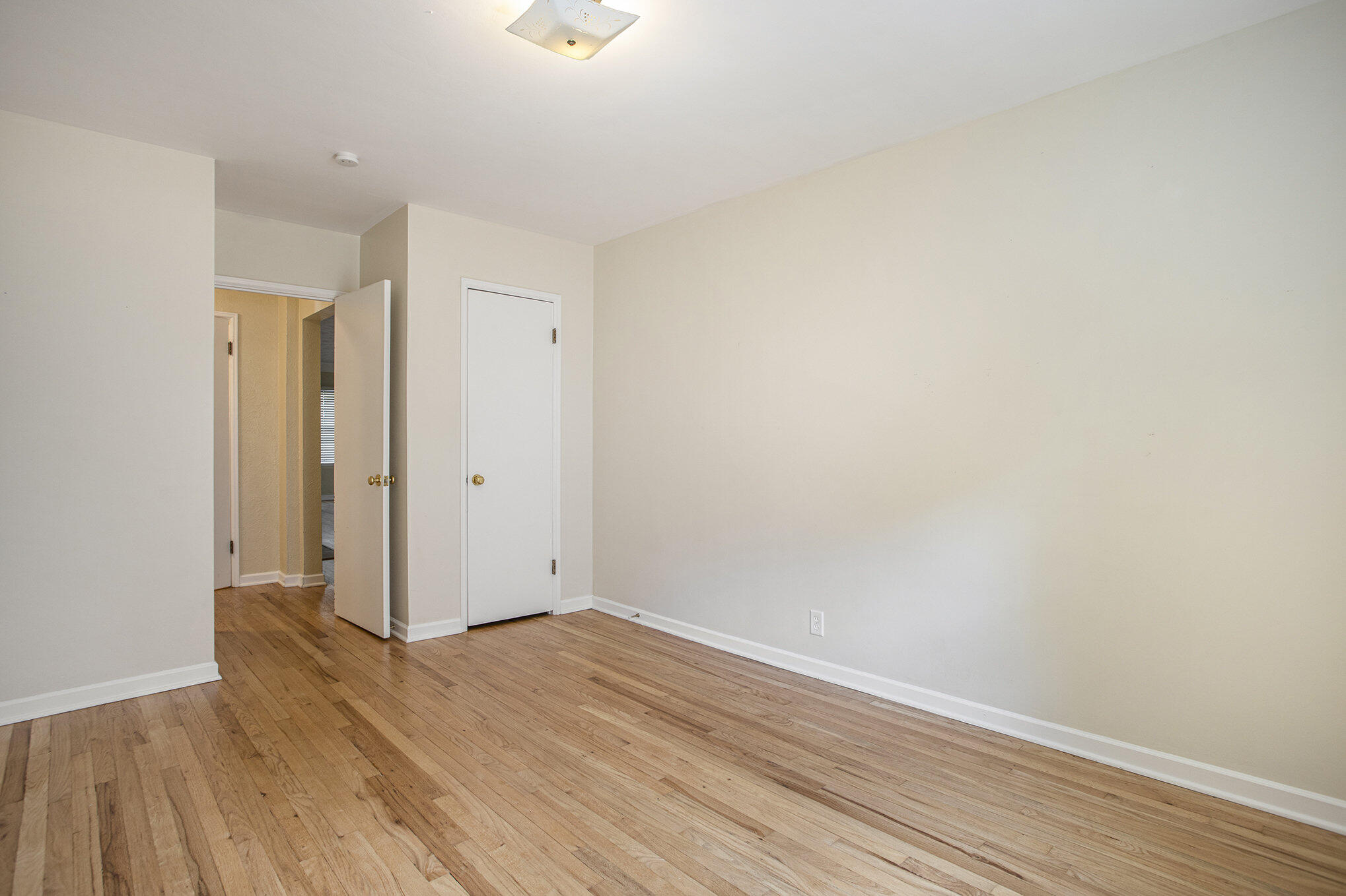 3608 Old Colony Road Kalamazoo, MI 49008 - Photo 11 of 25 014_dng-32