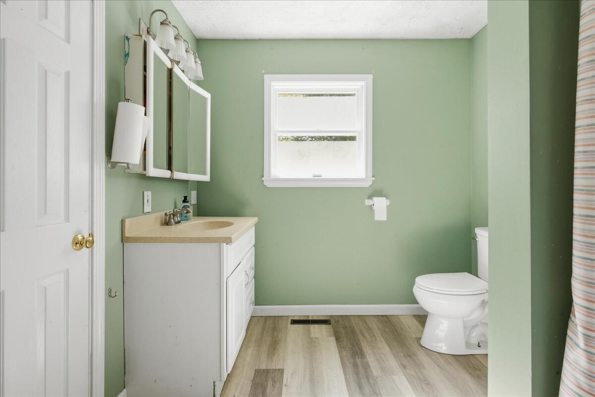 368 Belgrade Road Oakland, ME 04963 - Photo 17 of 33 34-DSC09531