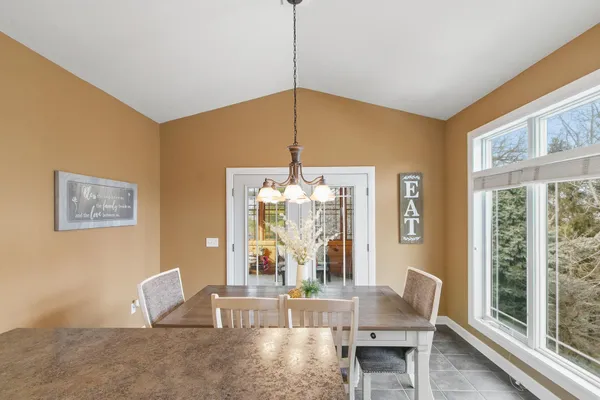 $600,000 | 614 Woodhaven Court, Cambridge, WI 53523