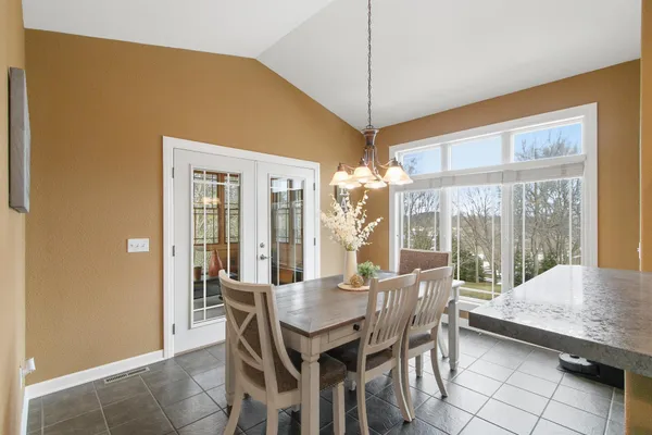 $600,000 | 614 Woodhaven Court, Cambridge, WI 53523