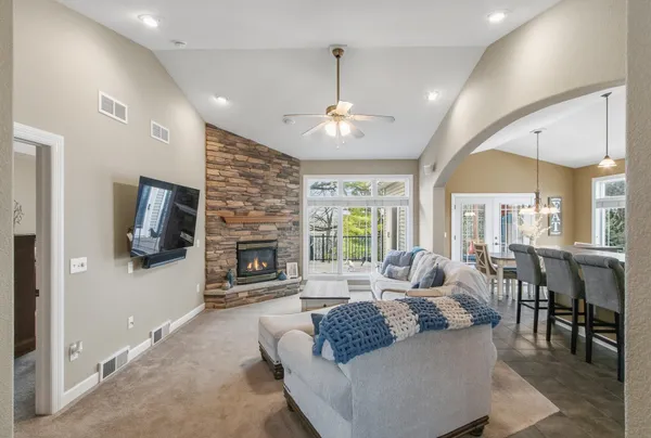 $600,000 | 614 Woodhaven Court, Cambridge, WI 53523