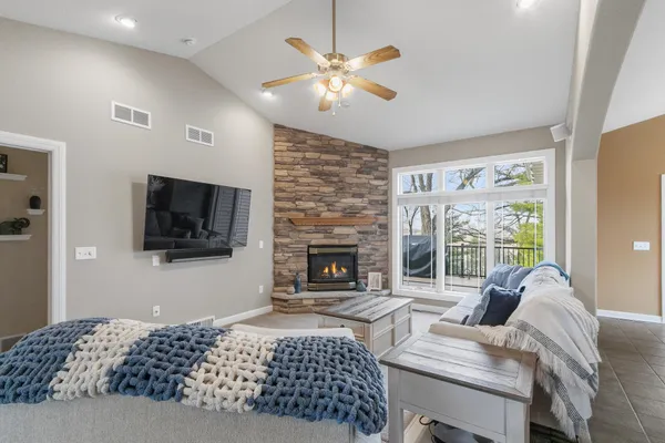 $600,000 | 614 Woodhaven Court, Cambridge, WI 53523