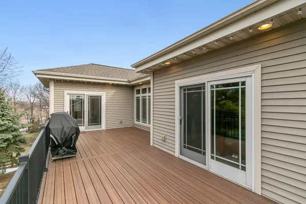 $600,000 | 614 Woodhaven Court, Cambridge, WI 53523