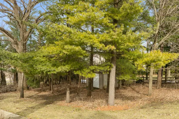 $600,000 | 614 Woodhaven Court, Cambridge, WI 53523