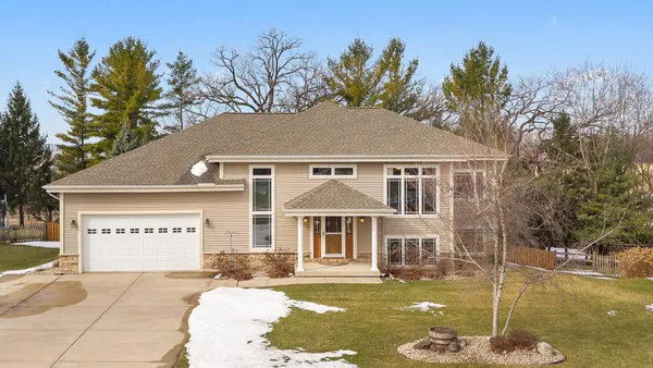 $600,000 | 614 Woodhaven Court, Cambridge, WI 53523