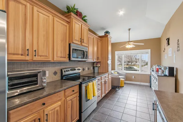 $600,000 | 614 Woodhaven Court, Cambridge, WI 53523