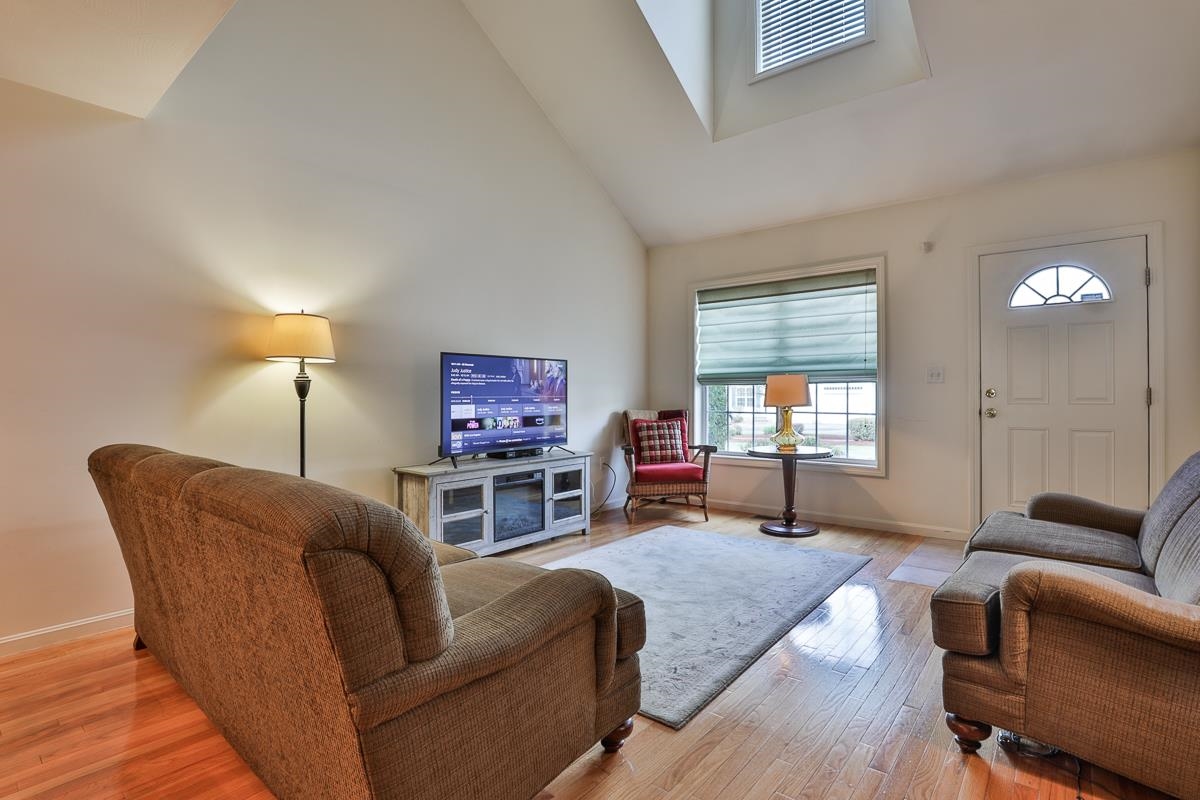 37 Brookview Road Windham, NH 03087 - Photo 3 of 33
