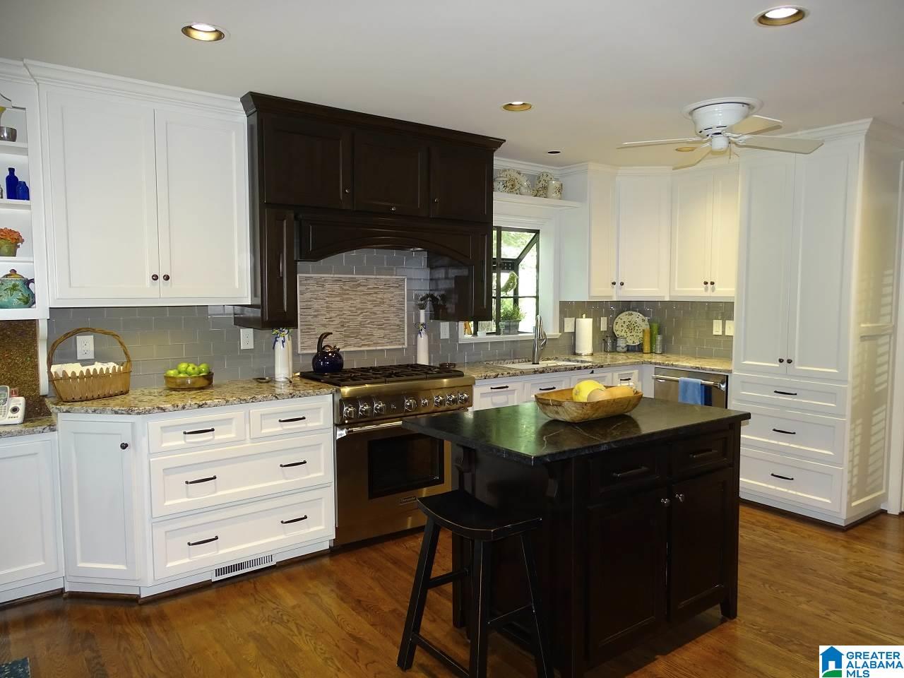 1248 Lincoya Road Birmingham, AL 35216 - Photo 4 of 32