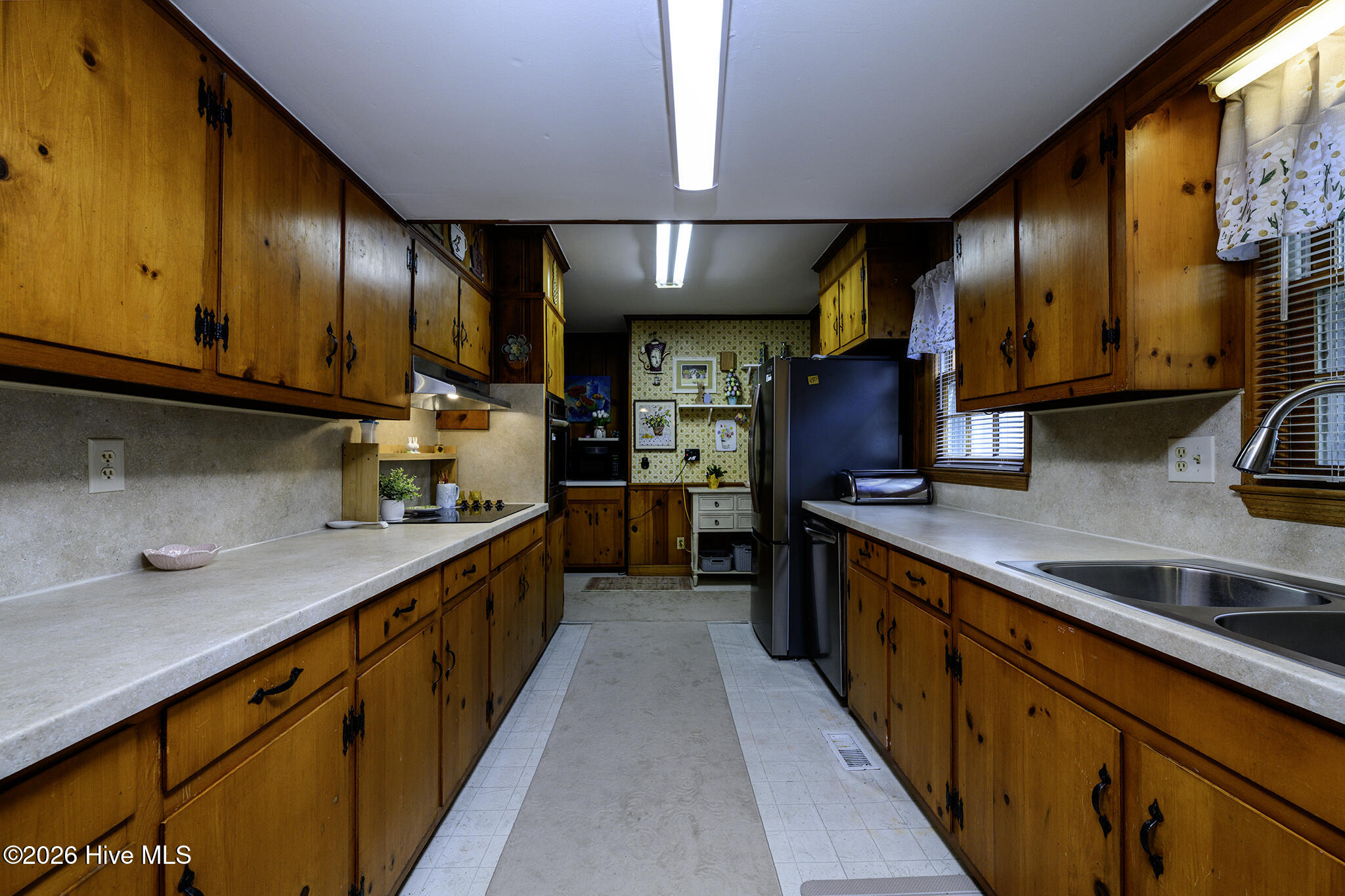 1813 Tryon Road New Bern, NC 28560 - Photo 13 of 60 Kitchen