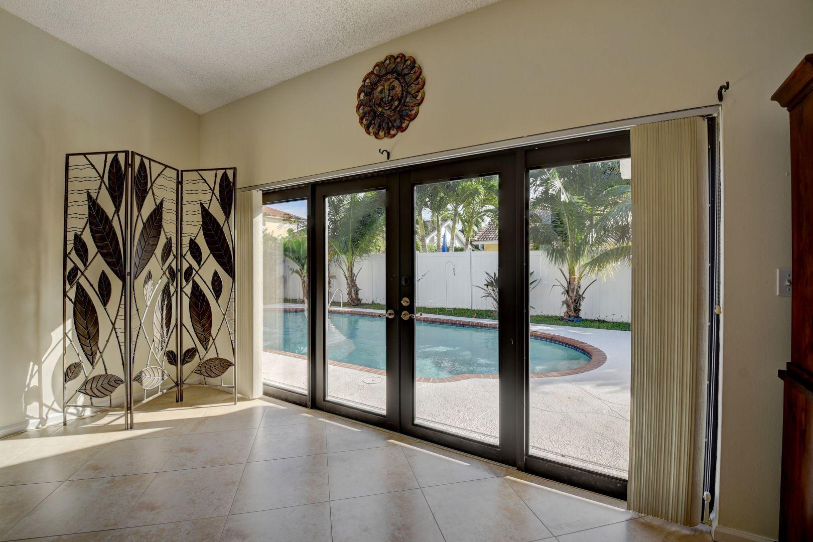 314 Sequoia Lane Boca Raton, FL 33487 - Photo 19 of 38 Living Room