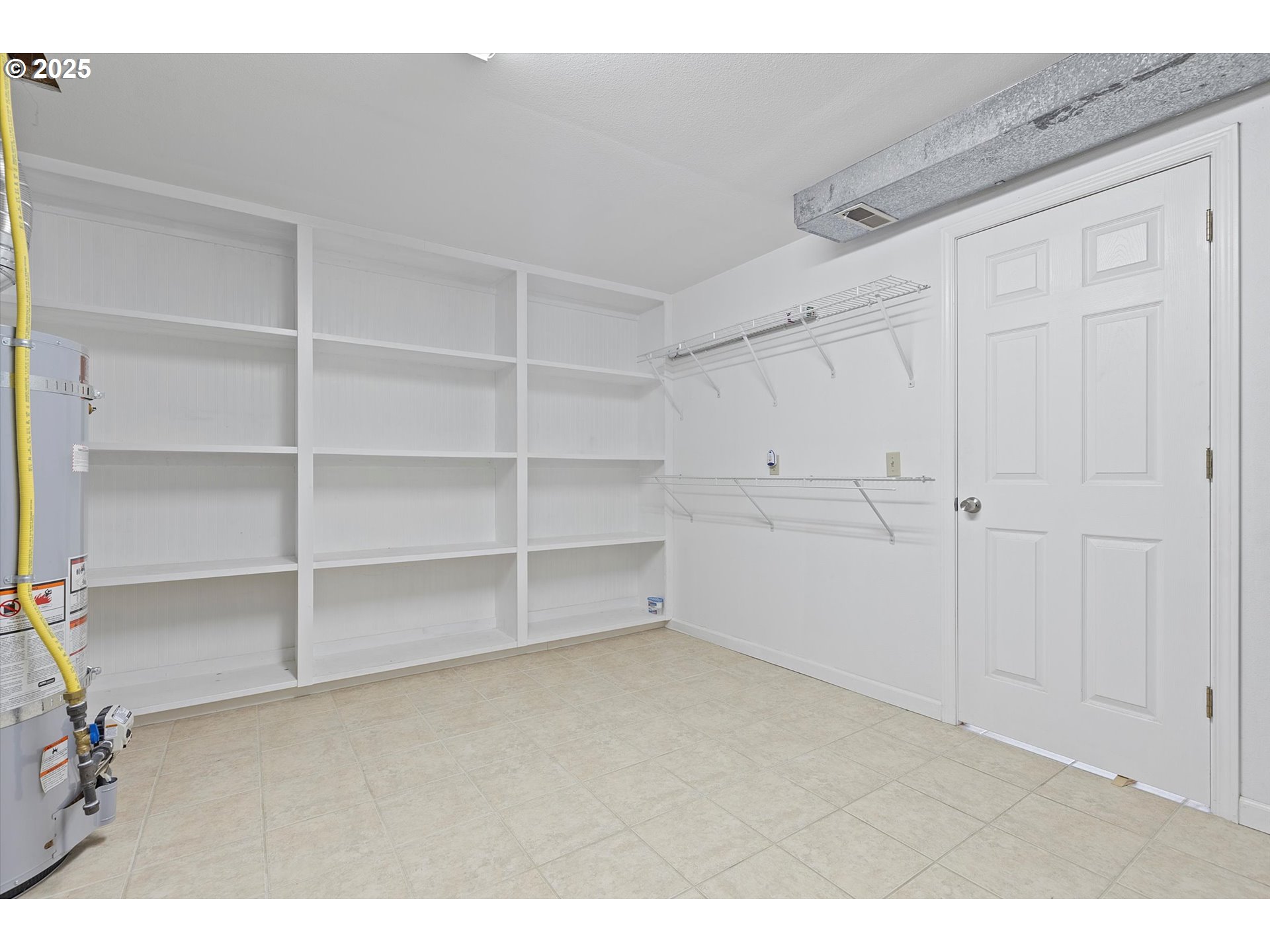 1295 Northwest Riverview Avenue Gresham, OR 97030 - Photo 33 of 35 a view of an empty room