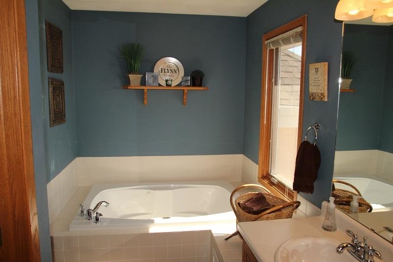 213 Starfire Road Poplar Grove, IL 61065 - Photo 10 of 24 Gallery Image 10