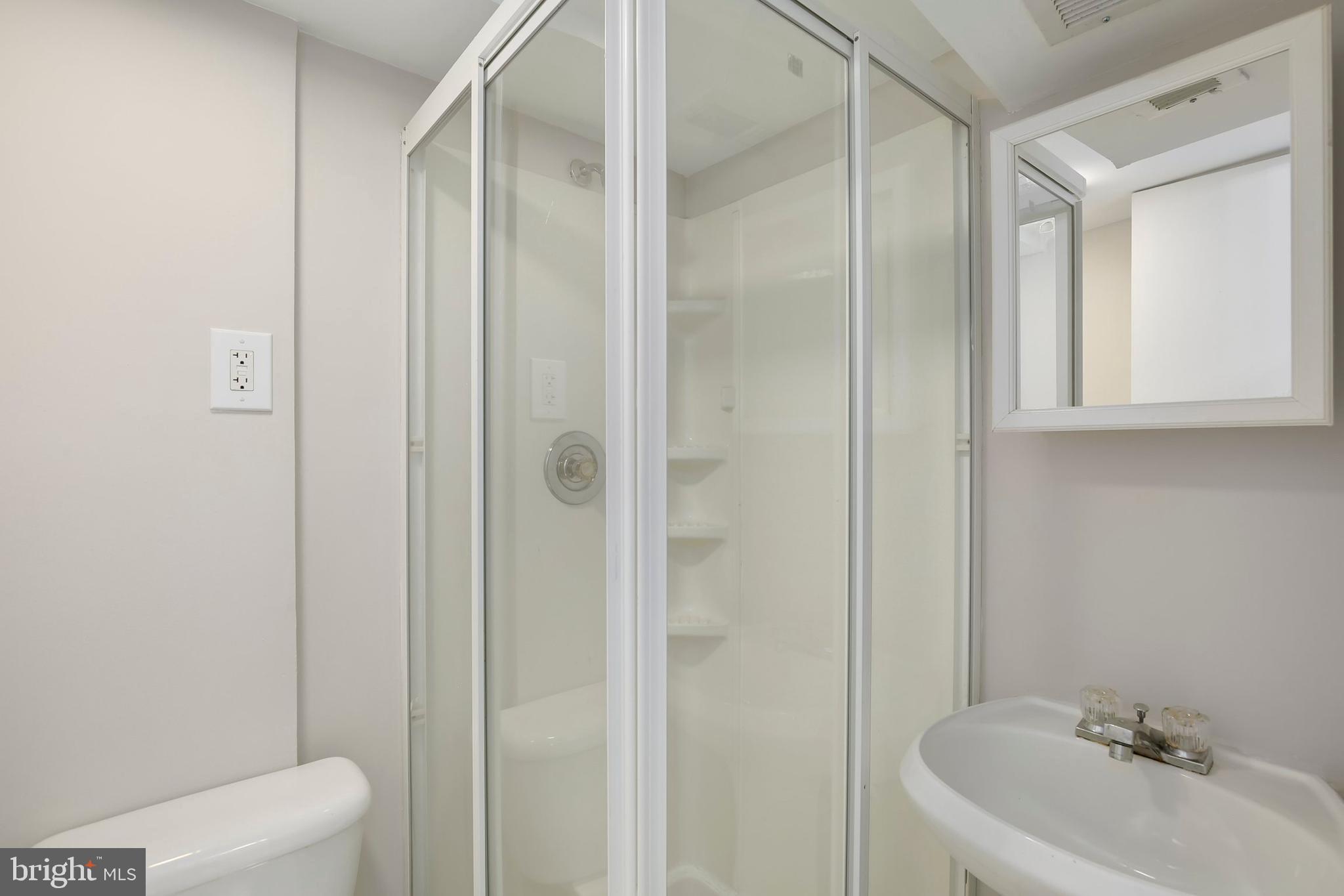 12103 Dewey Road Silver Spring, MD 20906 - Photo 23 of 28