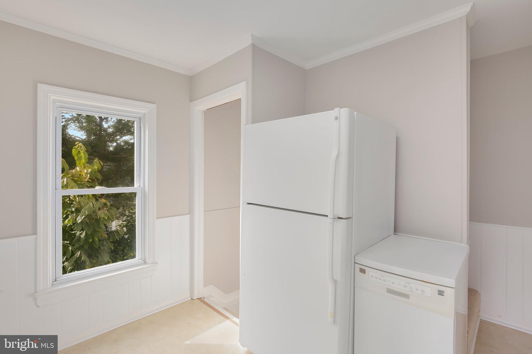 12103 Dewey Road Silver Spring, MD 20906 - Photo 8 of 28