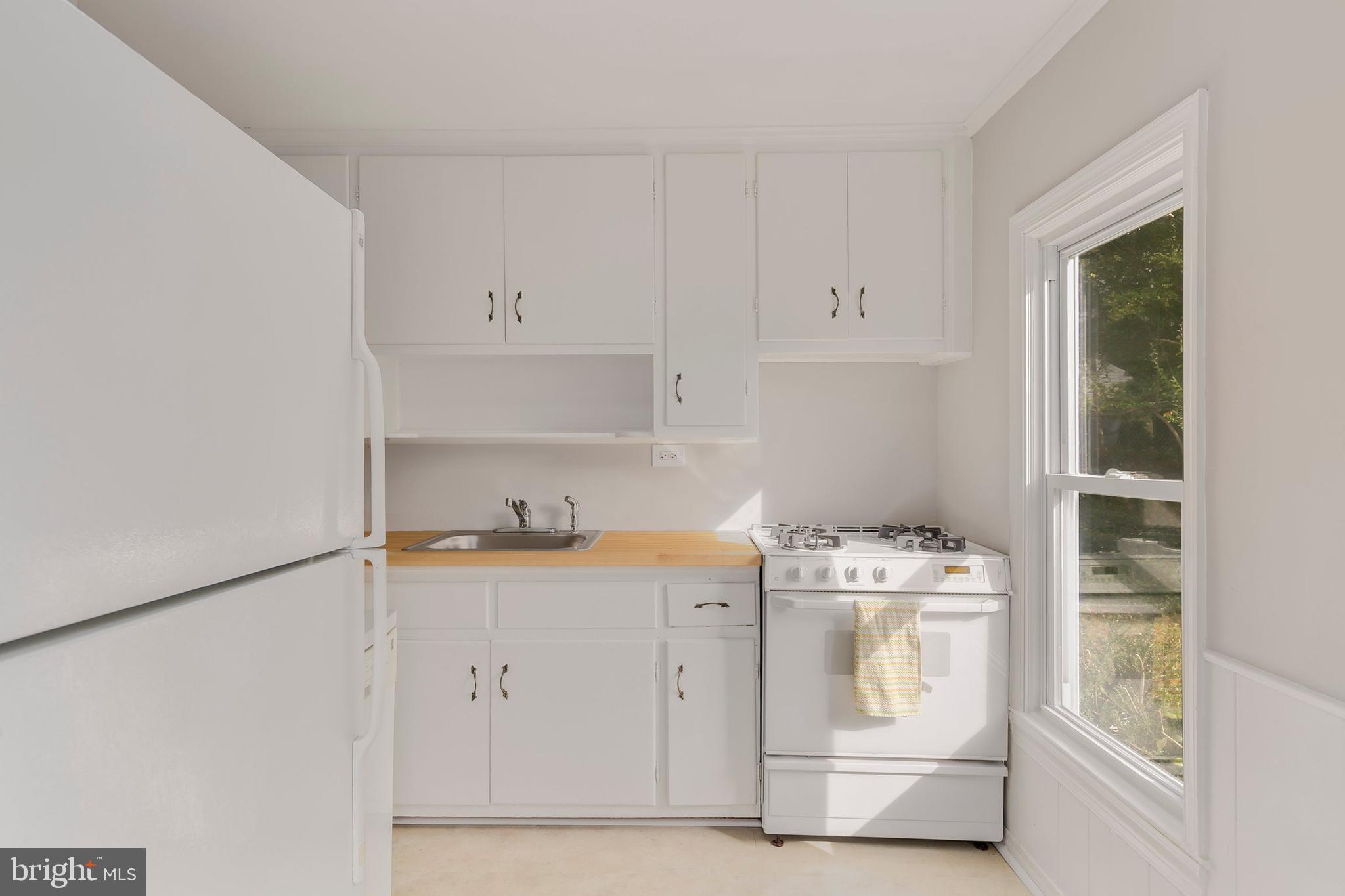 12103 Dewey Road Silver Spring, MD 20906 - Photo 9 of 28