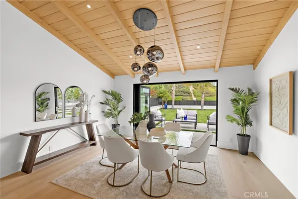 $6,495,000 | 6 Monterey Circle, Corona del Mar, CA 92625