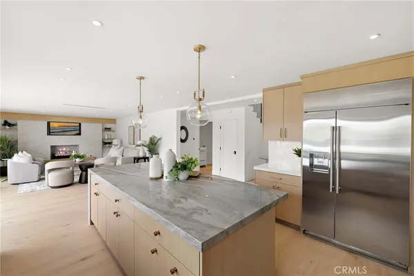 $6,495,000 | 6 Monterey Circle, Corona del Mar, CA 92625