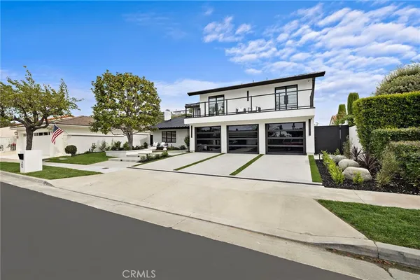 $6,495,000 | 6 Monterey Circle, Corona del Mar, CA 92625