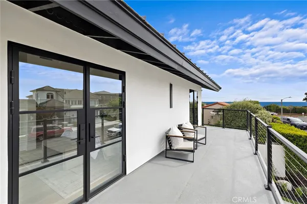 $6,495,000 | 6 Monterey Circle, Corona del Mar, CA 92625