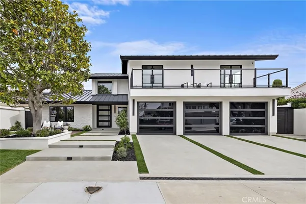 $6,495,000 | 6 Monterey Circle, Corona del Mar, CA 92625