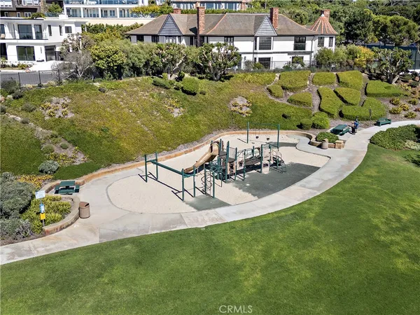 $6,495,000 | 6 Monterey Circle, Corona del Mar, CA 92625