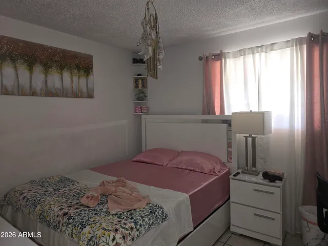 $1,900 | 8425 South 6th Avenue, Phoenix, AZ 85041