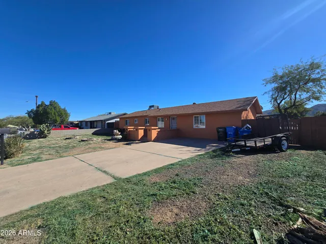 $1,900 | 8425 South 6th Avenue, Phoenix, AZ 85041