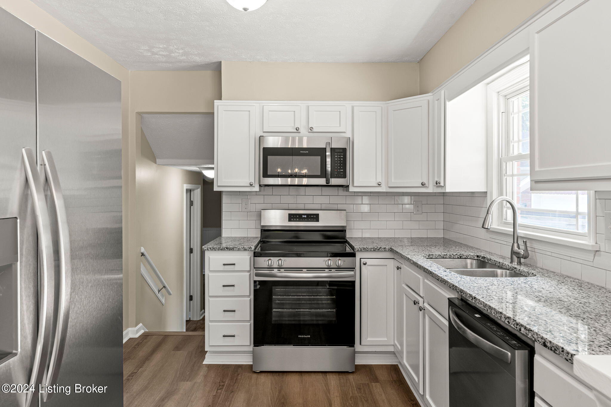 3607 Locklee Road Louisville, KY 40214 - Photo 12 of 40 3607 Locklee Rd (7 of 41)
