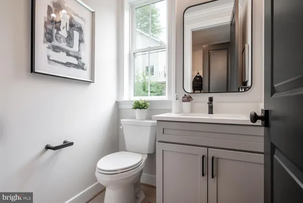 $2,269,900 | 5726 16th Street North, Arlington, VA 22205
