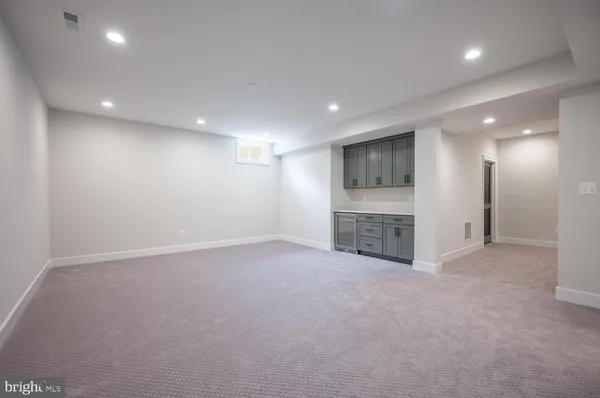$2,269,900 | 5726 16th Street North, Arlington, VA 22205