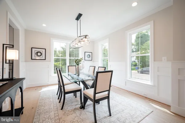 $2,269,900 | 5726 16th Street North, Arlington, VA 22205