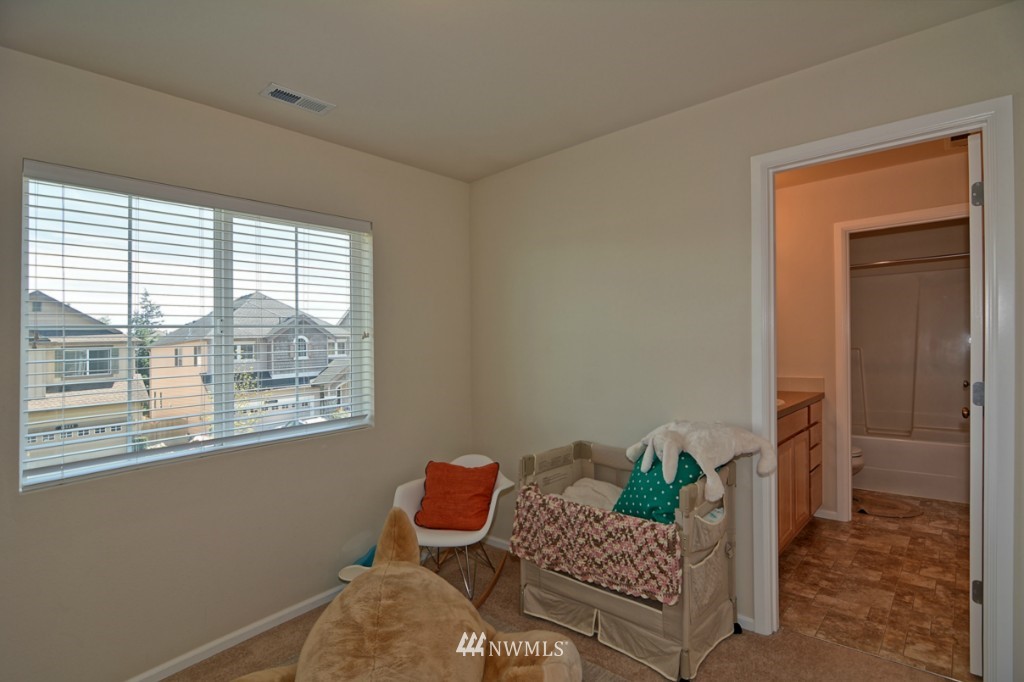 16022 35th Park Southeast Bothell, WA 98012 - Photo 15 of 19