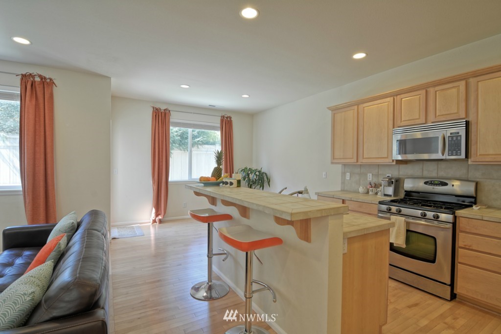16022 35th Park Southeast Bothell, WA 98012 - Photo 4 of 19