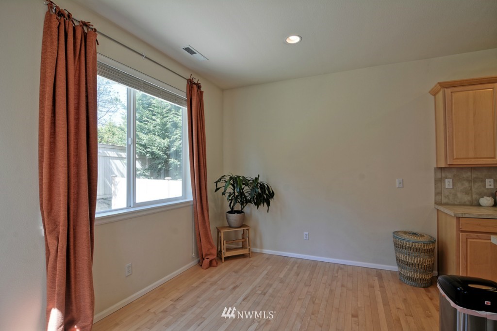 16022 35th Park Southeast Bothell, WA 98012 - Photo 8 of 19