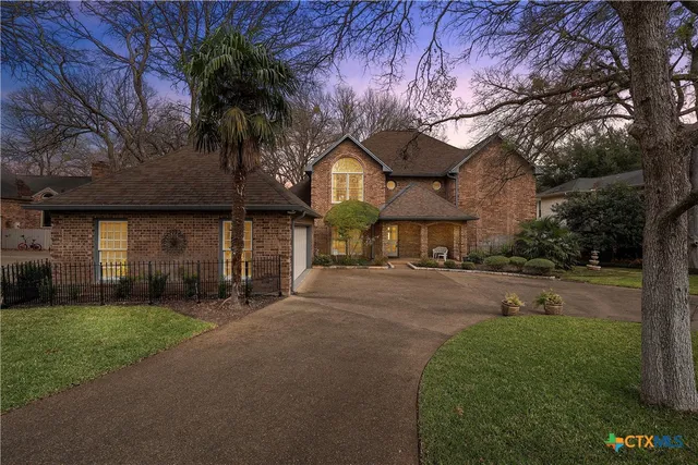 $719,000 | 2113 Highland Drive, Salado, TX 76571