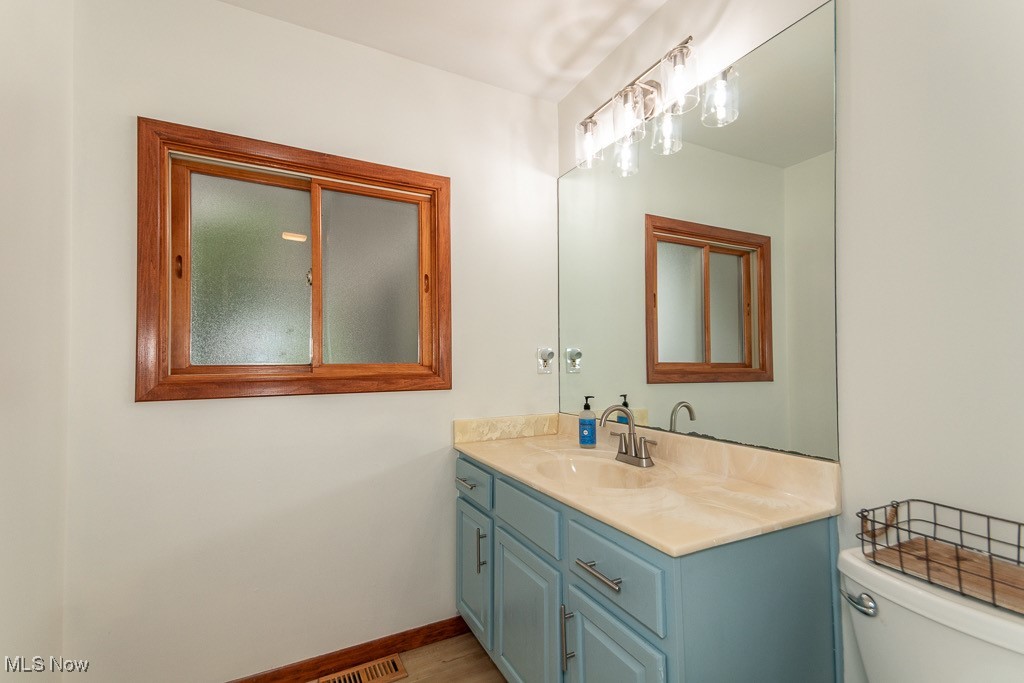 33 Woodside Road Chagrin Falls, OH 44022 - Photo 30 of 48 Bathroom with vanity and toilet