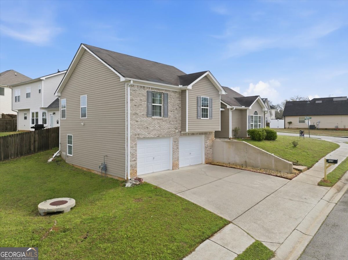 109 Tyler Way Jackson, GA 30233 - Photo 3 of 37