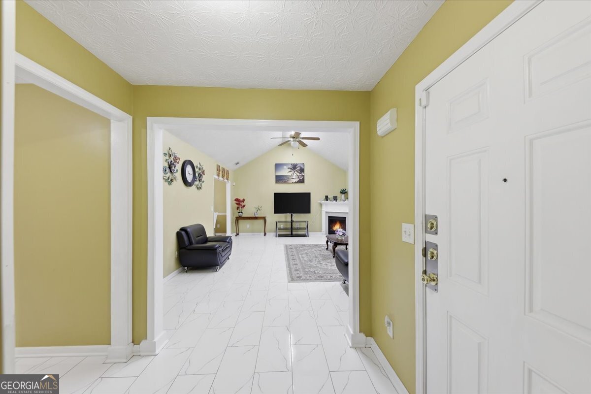 109 Tyler Way Jackson, GA 30233 - Photo 6 of 37