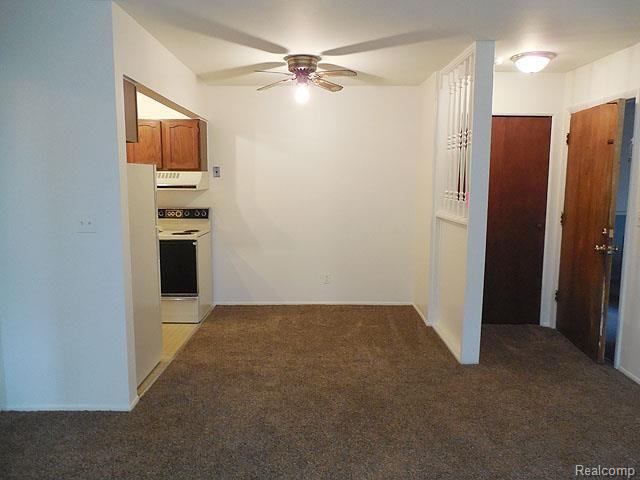 803 Plate Street, Unit 32/205 Rochester, MI 48307 - Photo 2 of 9 PlateDA, 803.jpg