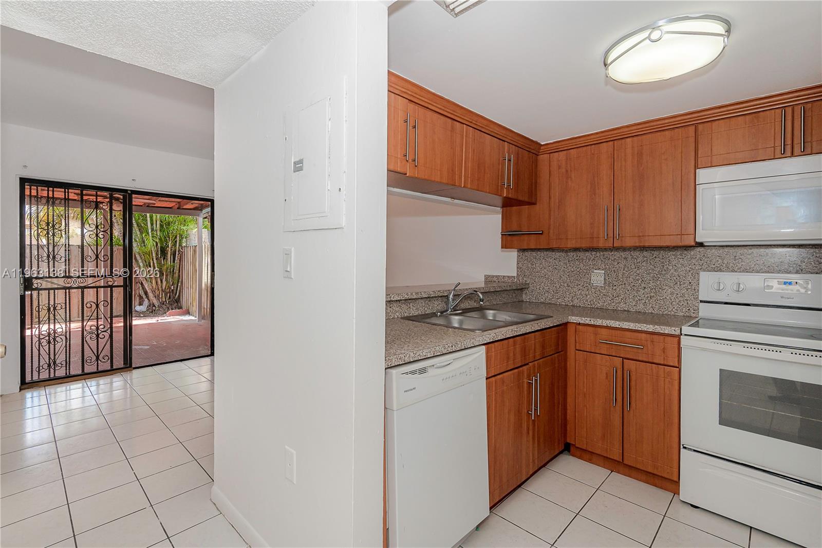 1082 West 79th Street, Unit 25 Hialeah, FL 33014 - Photo 8 of 22