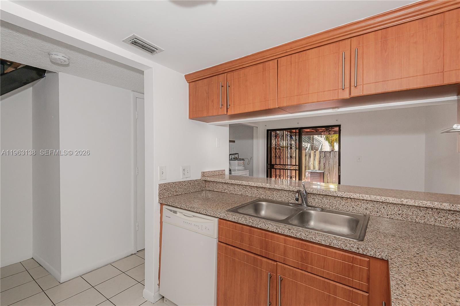 1082 West 79th Street, Unit 25 Hialeah, FL 33014 - Photo 10 of 22