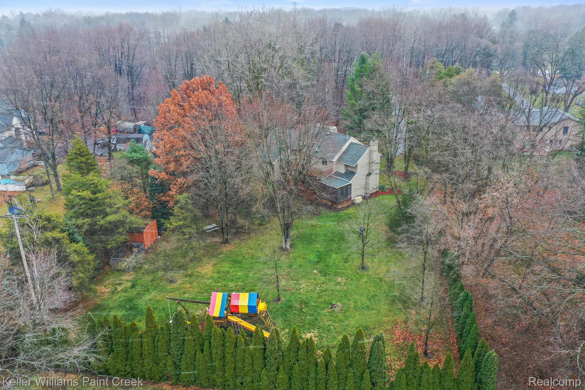 1300 John R Road Rochester, MI 48307 - Photo 56 of 60 Spacious area to play